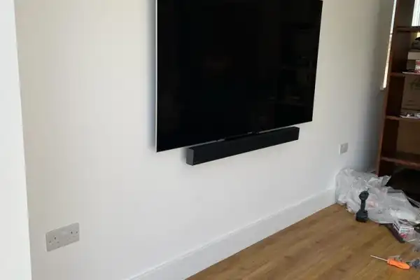 TV Wall Mounting in Shenfield CM15 — image 7