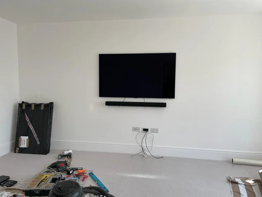 TV Wall Mounting in Enfield EN7