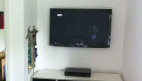 Professional screen installation result — example 27