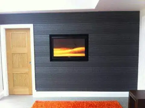 Professional screen installation result — example 41